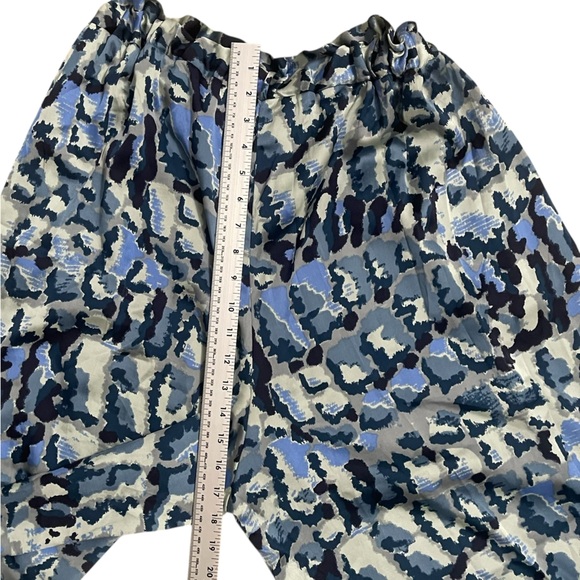 Stylish Blue Patterned Wide Leg Pants - Picture 4 of 12